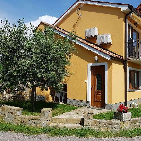 Apartment Between The Vineyard Ankaran Exterior photo