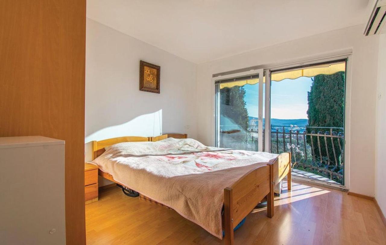 Apartment Between The Vineyard Ankaran Exterior photo