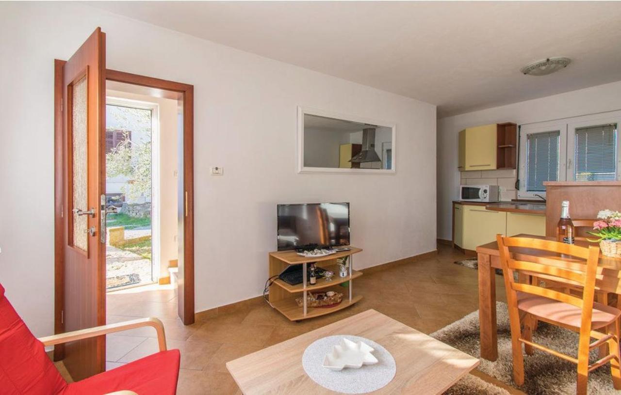 Apartment Between The Vineyard Ankaran Exterior photo