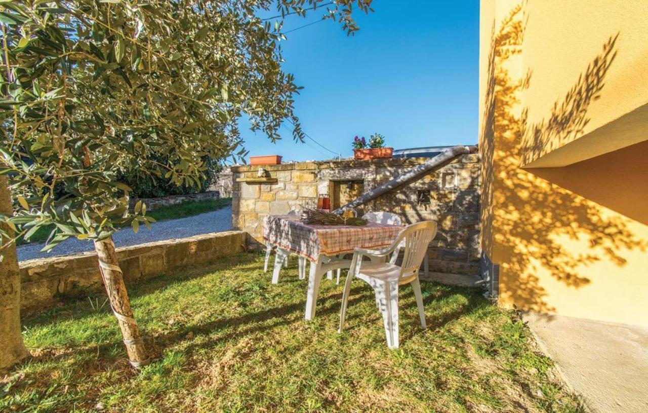 Apartment Between The Vineyard Ankaran Exterior photo